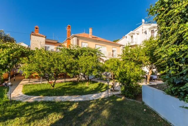 Apartments Elizabeth بيوغْغاد نا موغو المظهر الخارجي الصورة
